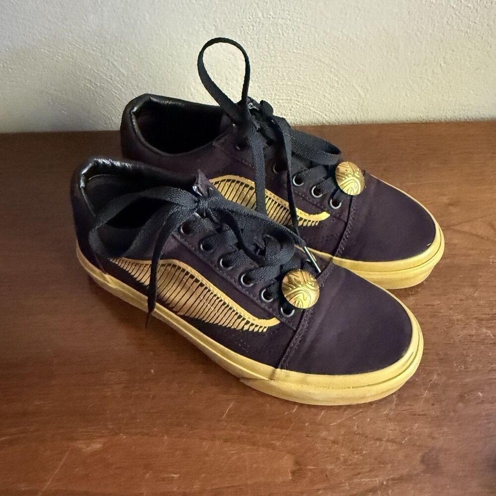 Harry Potter Quidditch Sneakers Black & Gold Sz 5 Men / 6.5 Women